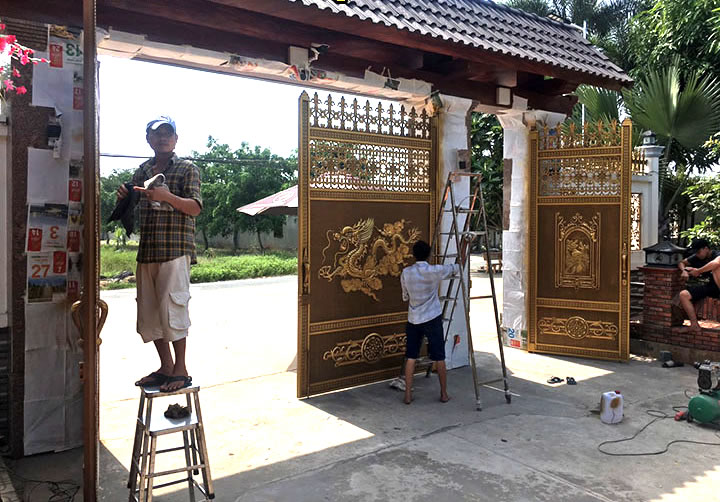 Bảo dưỡng sơn sửa chữa cửa cổng nhôm đúc Vinh Nghệ An Hà Tĩnh